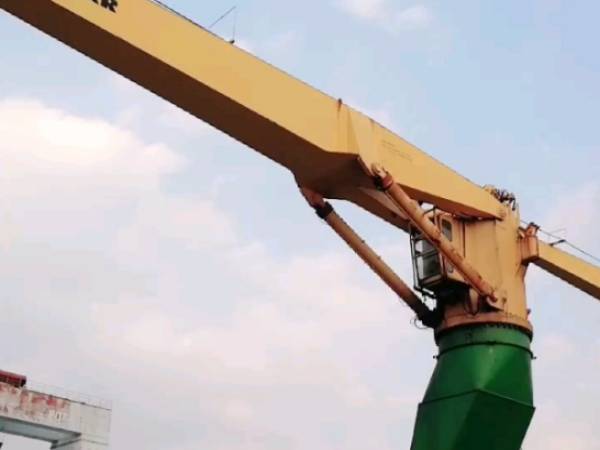 克令吊的安裝是否會(huì)對(duì)周圍居民或商業(yè)活動(dòng)產(chǎn)生影響？